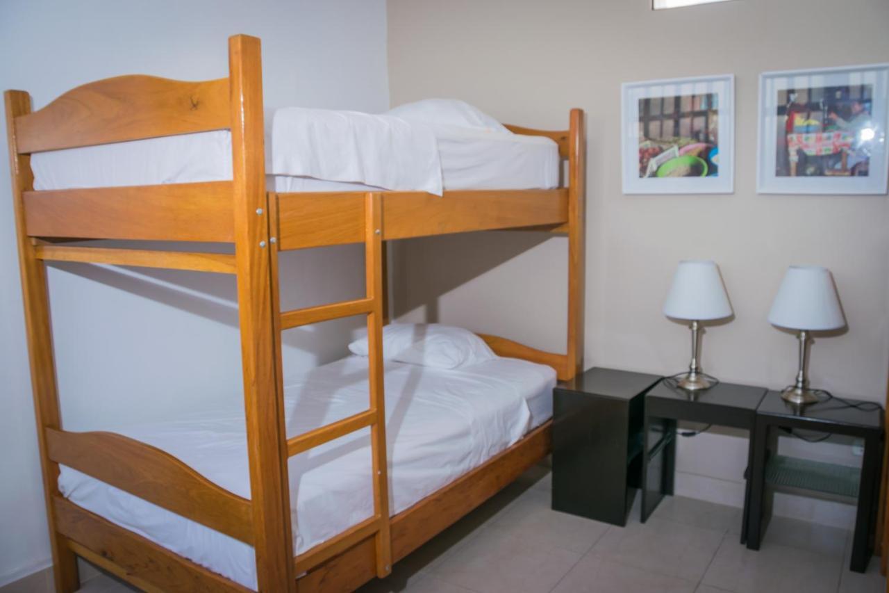 Hostal "Centrika" Тарапото Экстерьер фото