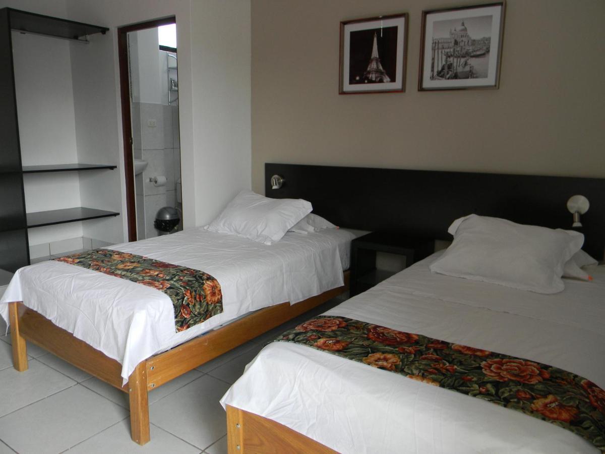 Hostal "Centrika" Тарапото Экстерьер фото